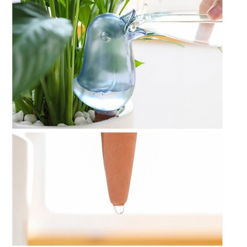16PCS Plant Self Watering Spikes Pot Drip Irrigation Garden Tool Plant