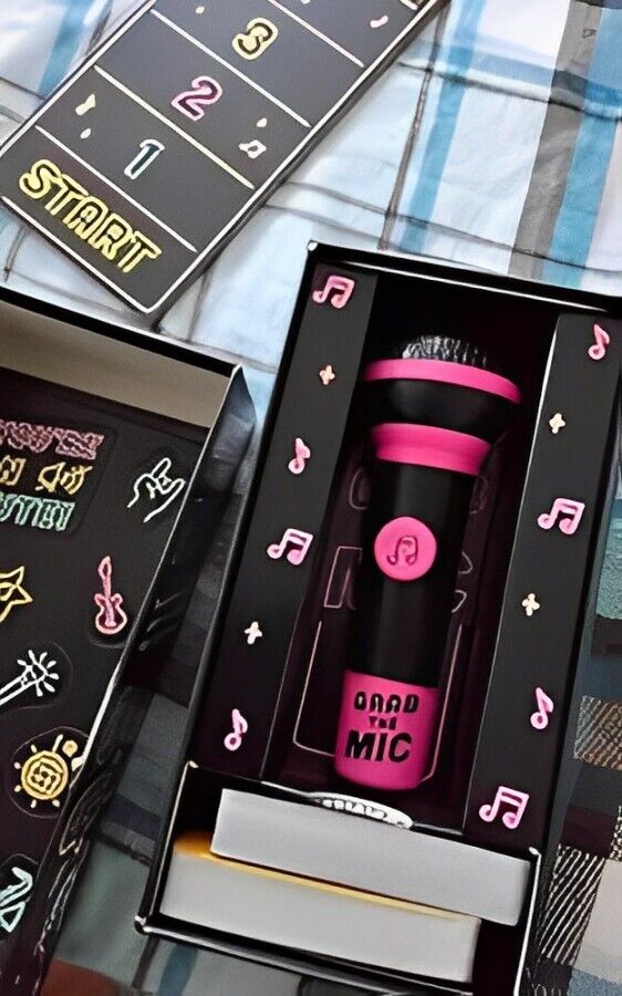 Exciting Grab the Mic Family Karaoke Board Game Lyric Cards Birthday Party