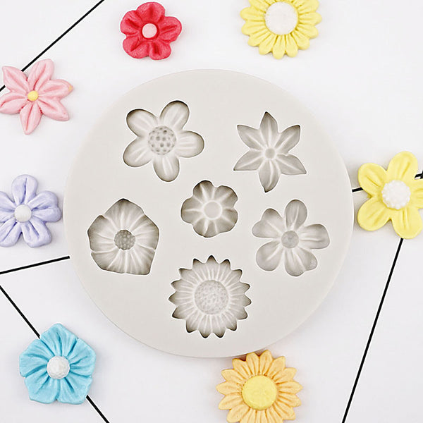 4pcs Cute Flower Silicone Molds,Fondant Candy Mould Mini Flower Chocolate Molds