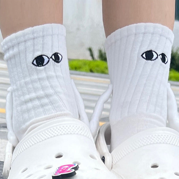 2 pairs Funny Magnetic Suction 3D Doll Couple Sock Holding Hand SockS for Couple