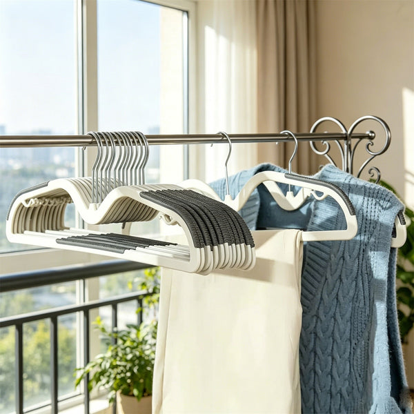 Non-Slip Velvet Clothes Hangers 20-Pack – Space-Saving Short Neck Hangers with 360° Swivel Hook