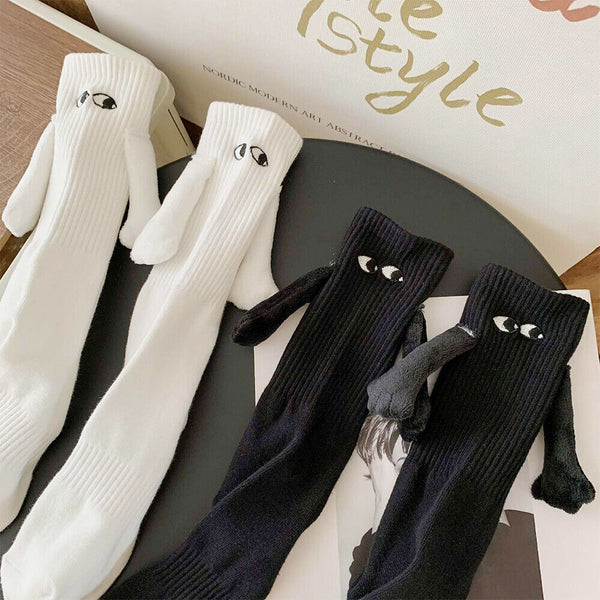 2 pairs Funny Magnetic Suction 3D Doll Couple Sock Holding Hand SockS for Couple