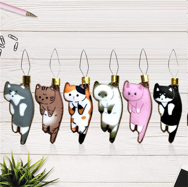 2x Cat Needle Threader Mini Cute Magnetic Needle Minder Sewing Threading Guide