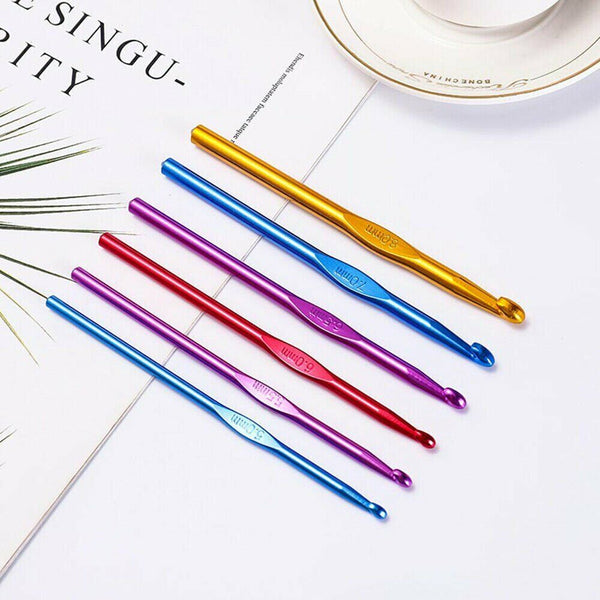 12 Size Multi Coloured Aluminium Crochet Hooks Yarn Knitting Needles 2-8mm Set A