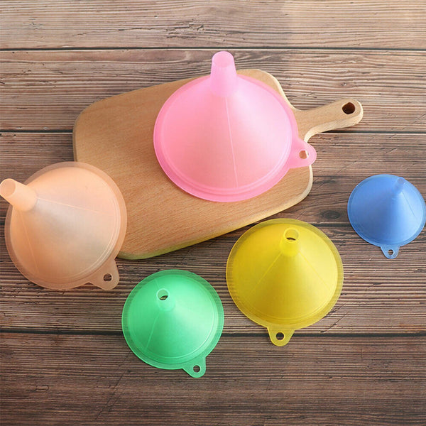 5Pcs Medium Liquid Plastic Funnel kitchen Funnel Set Variety Large Small