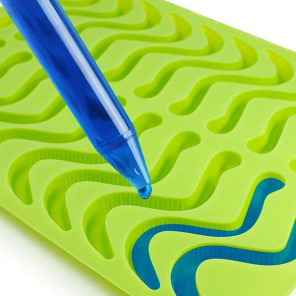 20 Cavity Gummie Snake Mold DIY Edible Gummy Candy Lolly Kids Silicone Mould DIY