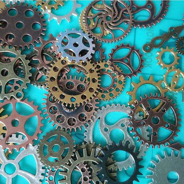 Assorted Gears Steampunk Cogs Gear Pendants Clock Wheels Mix DIY Craf A