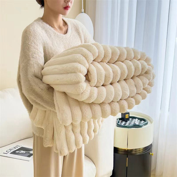 Plush Throw Blanket Soft Warm Sofa Bed Blanket for All Seasons