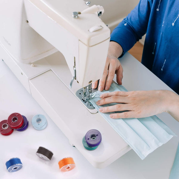 100PCS Sewing Machine Bobbins Multi Colour Plastic Thread Spools Embroidery Craft