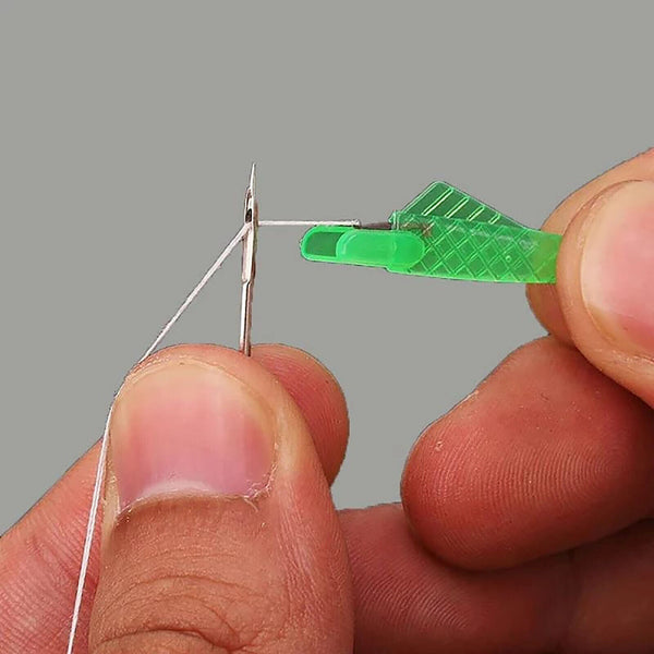 Green Automatic Quick Sewing Machine Needle Threader Stitch Insertion Tool