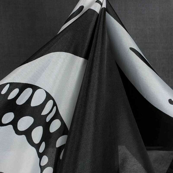 2PCS Skull & Crossbones Sabres Swords Jolly Roger Pirate Flag Party Banner Decor