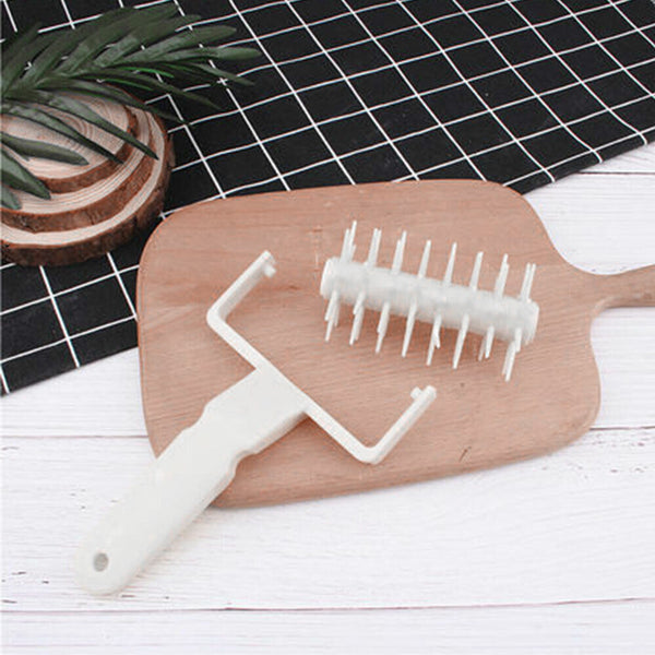 Plastic Baking Roller Docker Pastry Dough Pizza Pie Tool Pitter